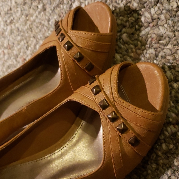 **BRAND NEW** Elle Wood and Leather Heeled Open-toed Sandals Size 6 1/2 US - Picture 5 of 5